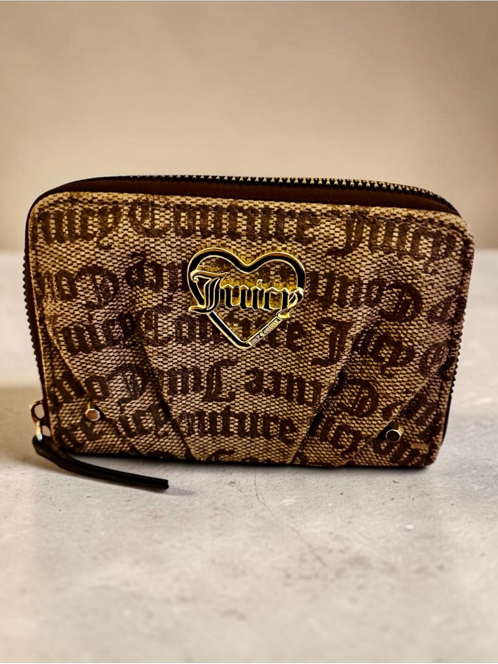 JUICY COUTURE Women's Zip Around Wallet ID CC Holder